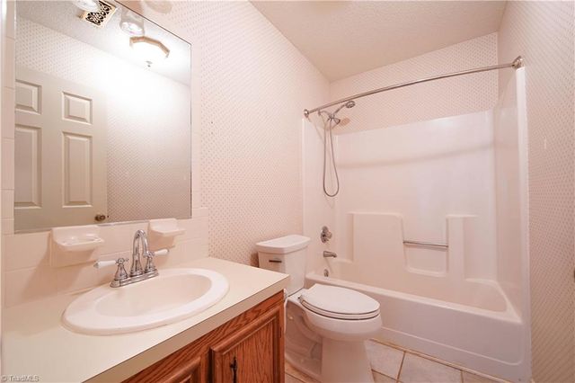 136 Chrisfield Circle, Winston-salem, NC 27104