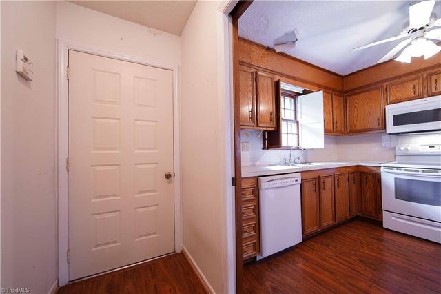 136 Chrisfield Circle, Winston-salem, NC 27104