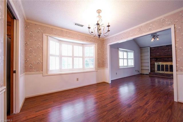136 Chrisfield Circle, Winston-salem, NC 27104