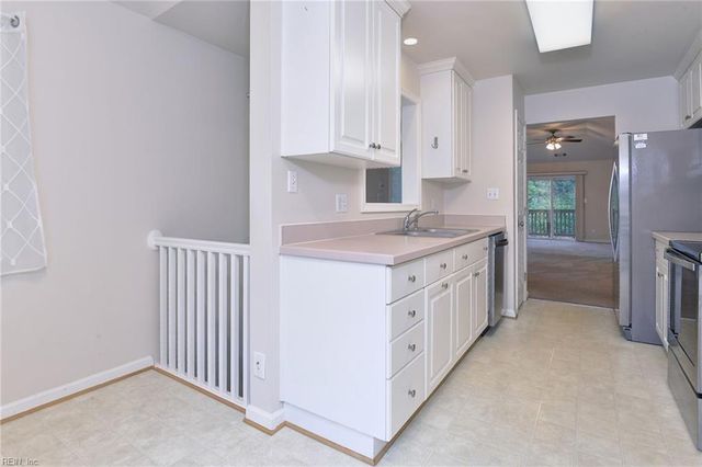 526 Ironwood DR, Yorktown, VA 23693