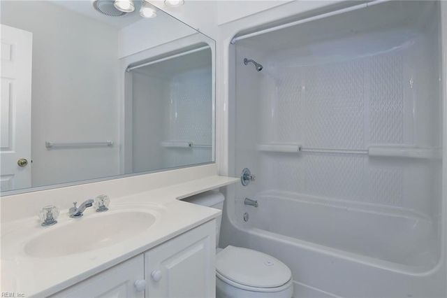 526 Ironwood DR, Yorktown, VA 23693