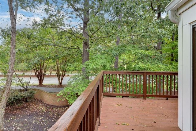 526 Ironwood DR, Yorktown, VA 23693