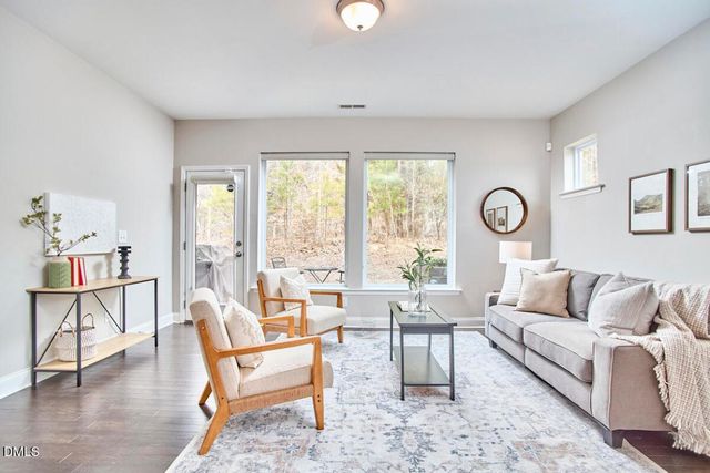 189 Manordale Drive, Chapel Hill, NC 27517