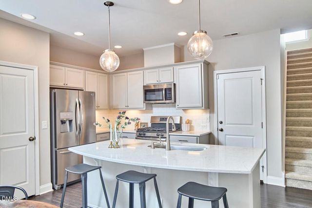 189 Manordale Drive, Chapel Hill, NC 27517