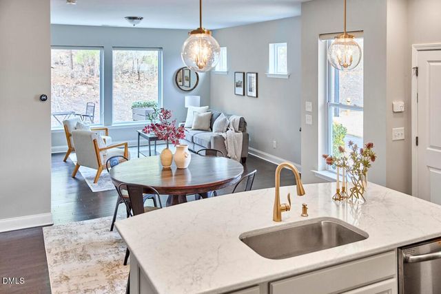 189 Manordale Drive, Chapel Hill, NC 27517