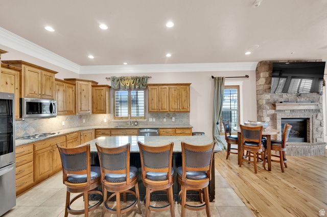 192 E LAKESIDE CT, Saratoga Springs, UT 84045