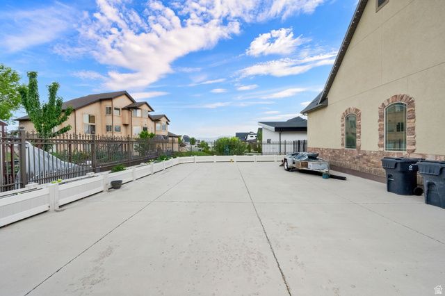192 E LAKESIDE CT, Saratoga Springs, UT 84045