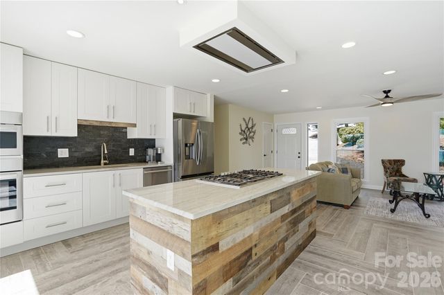 19011 Kailua Circle, Tega Cay, SC 29708