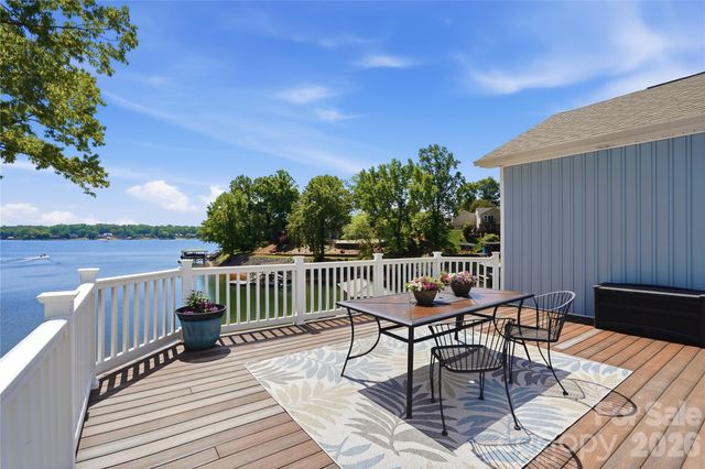 19011 Kailua Circle, Tega Cay, SC 29708