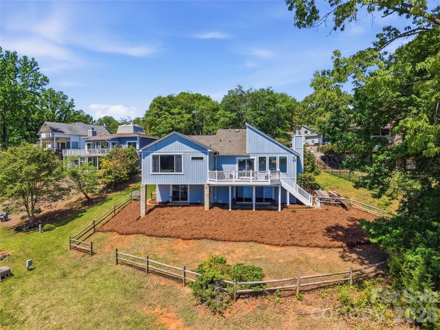 19011 Kailua Circle, Tega Cay, SC 29708