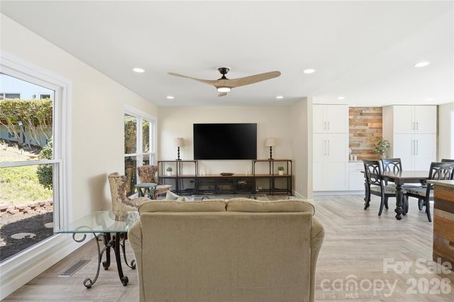 19011 Kailua Circle, Tega Cay, SC 29708