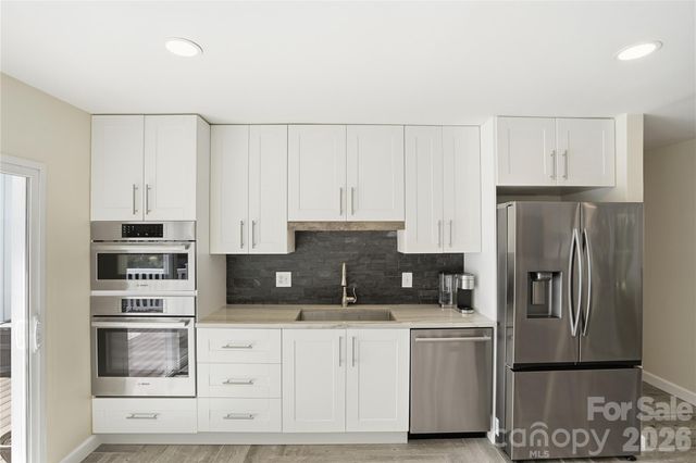 19011 Kailua Circle, Tega Cay, SC 29708