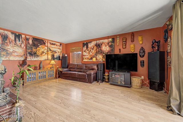 1032 W 6TH Place, Mesa, AZ 85201