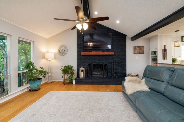 205 Timberlake Drive, Azle, TX 76020