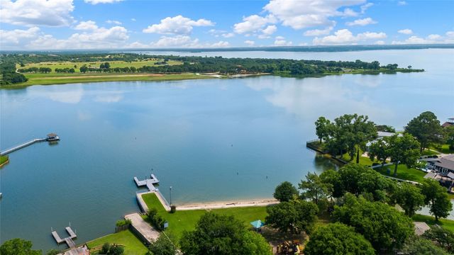 205 Timberlake Drive, Azle, TX 76020