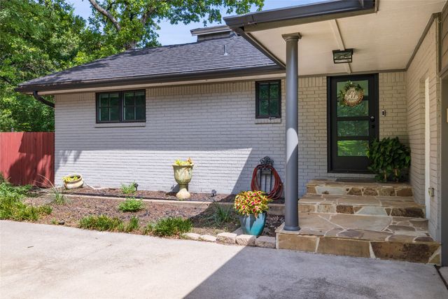 205 Timberlake Drive, Azle, TX 76020