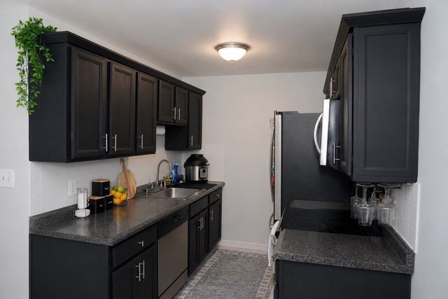 20 Knox Street 30, Lawrence, MA 01841