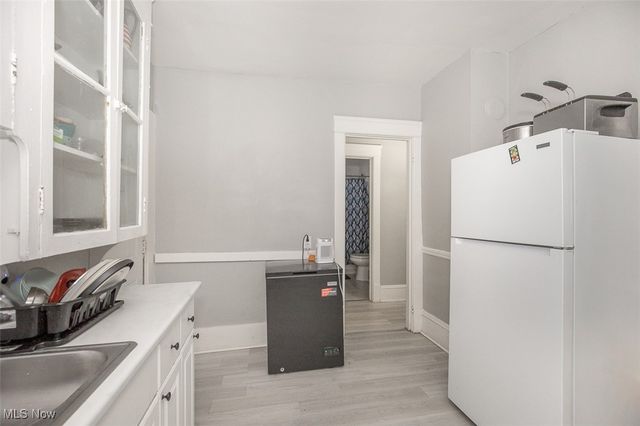 10322 Parkgate Avenue, Cleveland, OH 44108