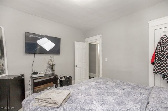 10322 Parkgate Avenue, Cleveland, OH 44108