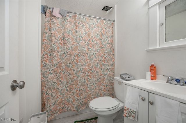 10322 Parkgate Avenue, Cleveland, OH 44108