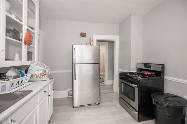 10322 Parkgate Avenue, Cleveland, OH 44108