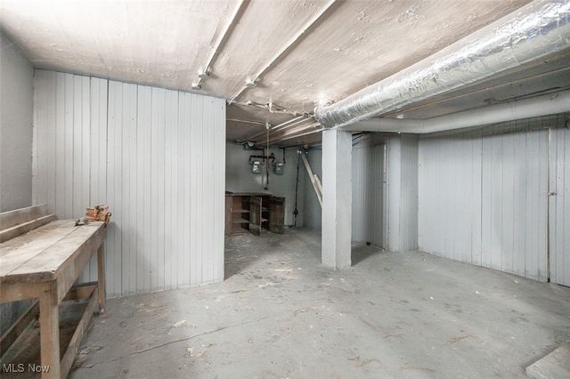 10322 Parkgate Avenue, Cleveland, OH 44108