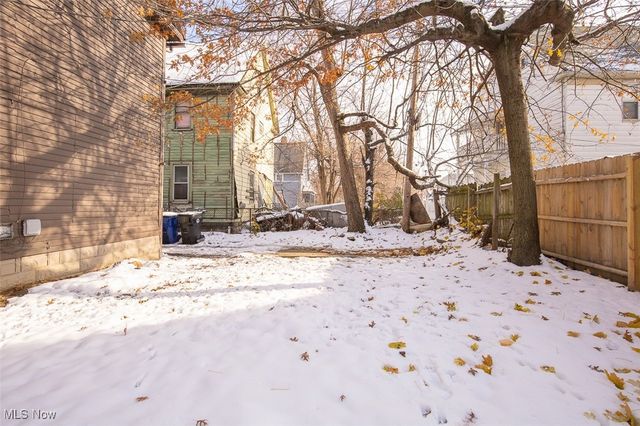 10322 Parkgate Avenue, Cleveland, OH 44108