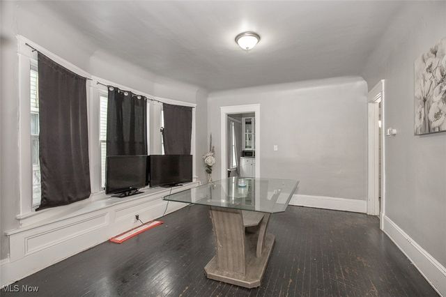 10322 Parkgate Avenue, Cleveland, OH 44108