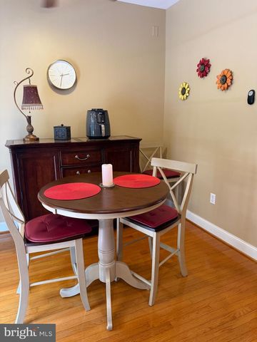 53 HOAG LN, Aston, PA 19014