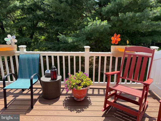 53 HOAG LN, Aston, PA 19014