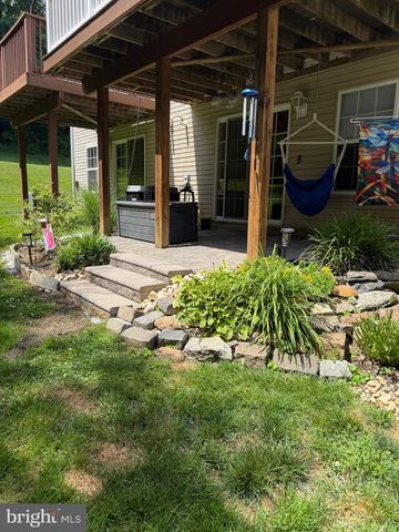 53 HOAG LN, Aston, PA 19014