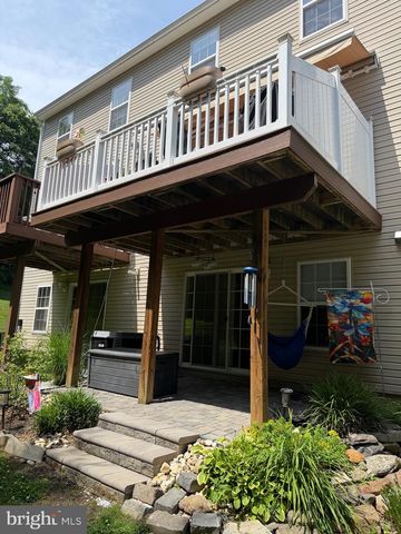 53 HOAG LN, Aston, PA 19014