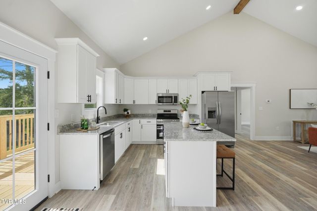 0 County Cork, Bristol, VA 24202