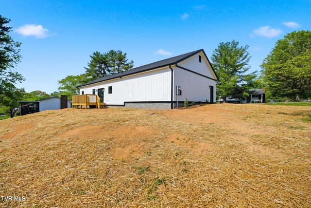 0 County Cork, Bristol, VA 24202