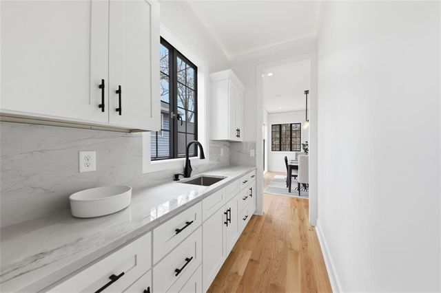 1385 Sylvan NE Circle, Brookhaven, GA 30319