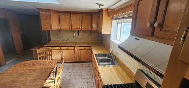 9 Road 6885, Farmington, NM 87421