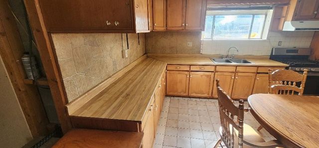 9 Road 6885, Farmington, NM 87421