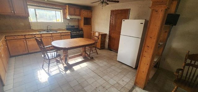 9 Road 6885, Farmington, NM 87421