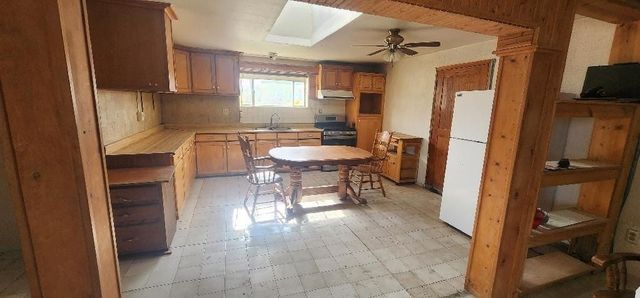 9 Road 6885, Farmington, NM 87421