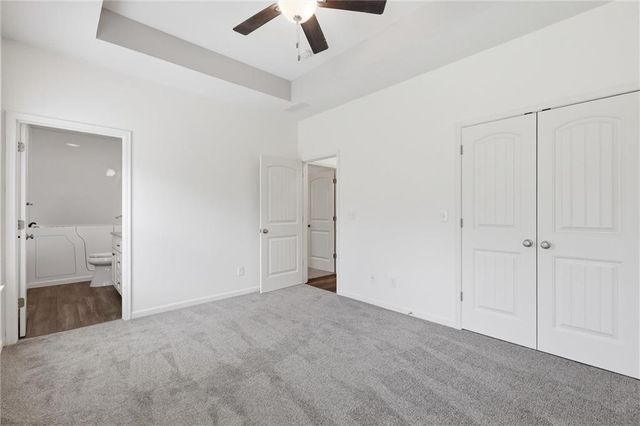 1304 E Joles Drive, Tonganoxie, KS 66086
