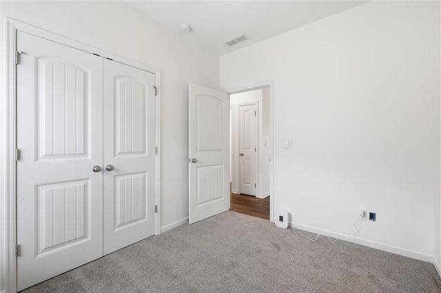 1304 E Joles Drive, Tonganoxie, KS 66086