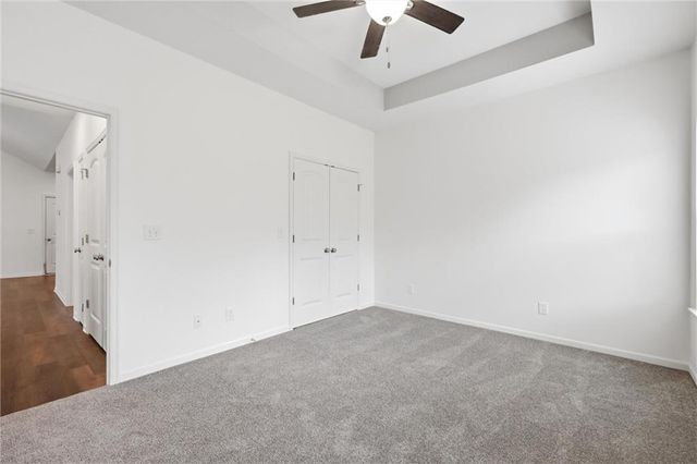 1304 E Joles Drive, Tonganoxie, KS 66086