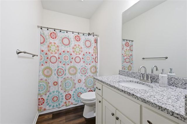1304 E Joles Drive, Tonganoxie, KS 66086