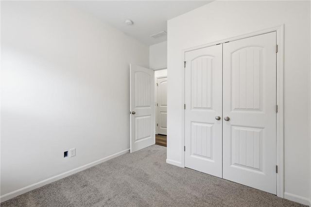 1304 E Joles Drive, Tonganoxie, KS 66086