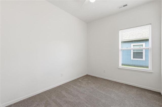 1304 E Joles Drive, Tonganoxie, KS 66086