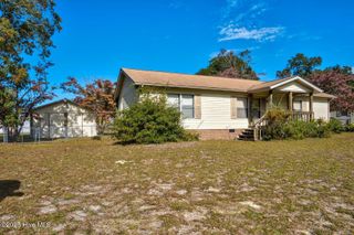 123 Pinewood Street, Swansboro, NC 28584