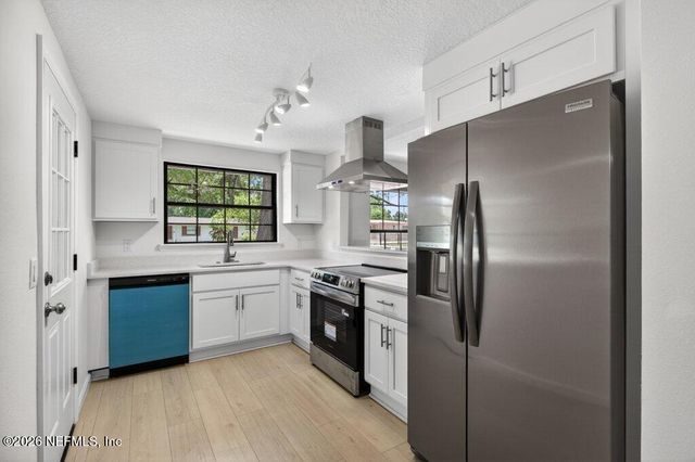 4266 SPRINGWOOD Road, Jacksonville, FL 32207