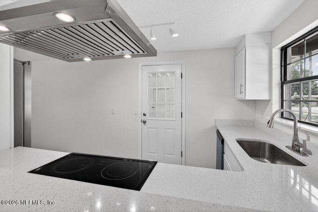 4266 SPRINGWOOD Road, Jacksonville, FL 32207