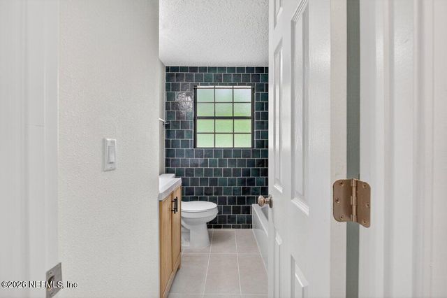 4266 SPRINGWOOD Road, Jacksonville, FL 32207