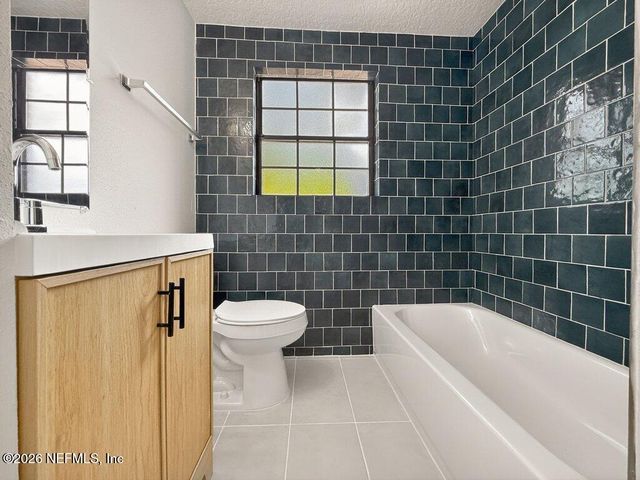 4266 SPRINGWOOD Road, Jacksonville, FL 32207